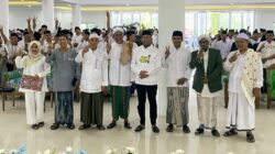 Dinobatkan Jadi Panglima Santri, Ribuan Santri Milenial Sumenep Dukung Achmad Fauzi Dua Periode